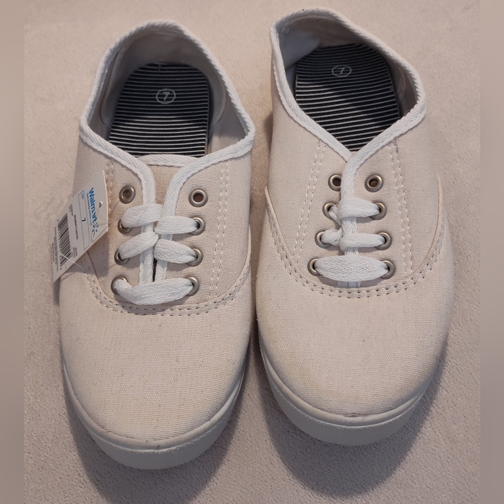 Casual Cream Canvas Sneakers